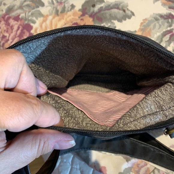 Echoes in the attic Zip Crossbody Purse - Picture 4 of 4